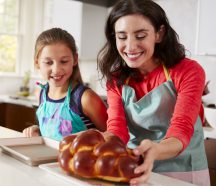 6 Ways To Make Rosh Hashanah Meaningful For Kids 