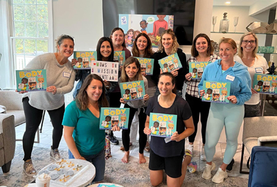 Laurie Rosen with ladies for Moms on a Mission volunteer program