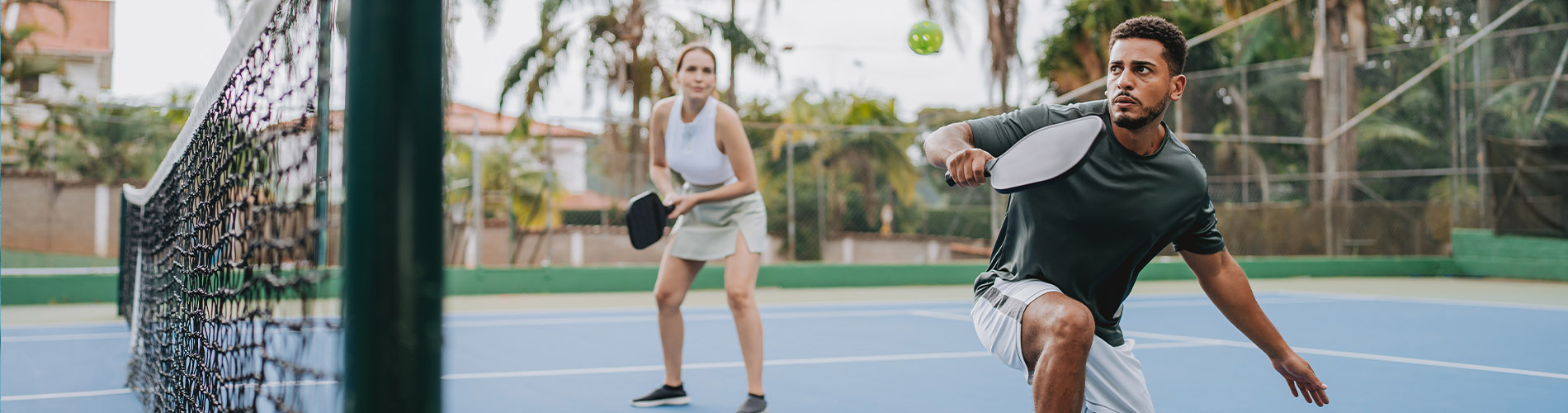 Young adult pickleballers