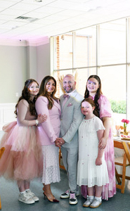 Naami Schorr with her husband Yanky and daughters