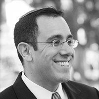 Rabbi Mike Uram headshot