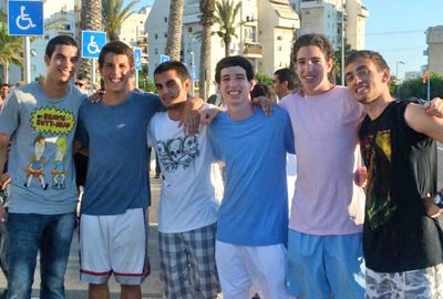 Seth Daniels with Diller participants