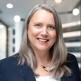 Elinor Carson Ramey headshot